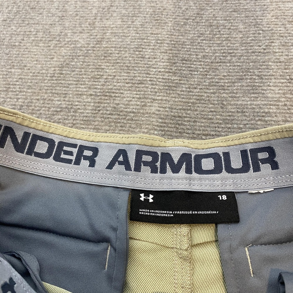 Under Armour Shorts Youth 18 Khaki Golf Performance Chino Stretch Zip Pocket - Picture 2 of 6